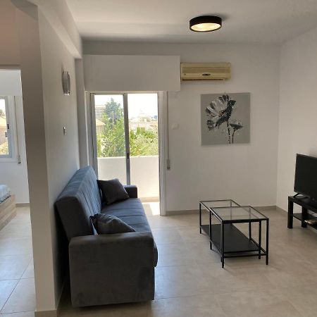 1-Bedroom Apartment With View Limassol Eksteriør billede