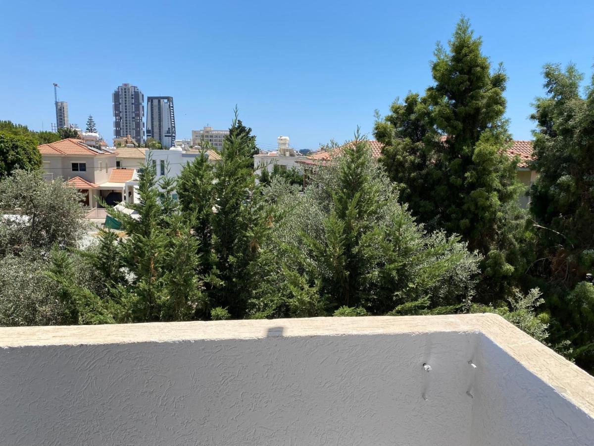 1-Bedroom Apartment With View Limassol Eksteriør billede