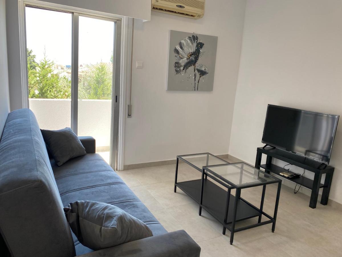 1-Bedroom Apartment With View Limassol Eksteriør billede